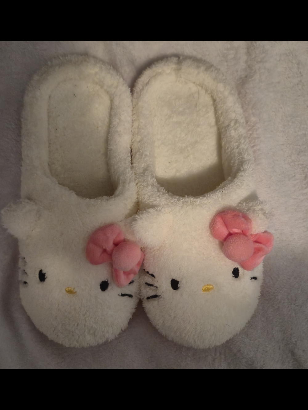 Hello Kitty White Plush Character Slippers with Pink Bow